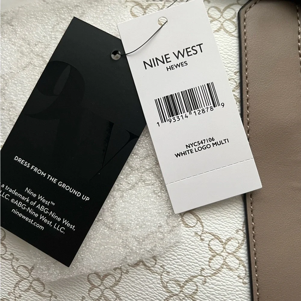Nine West top carry